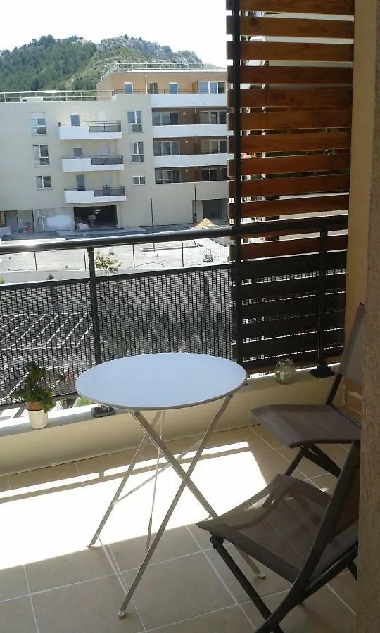 Ferienwohnung Via Calanca Marseilles Privatunterkunft